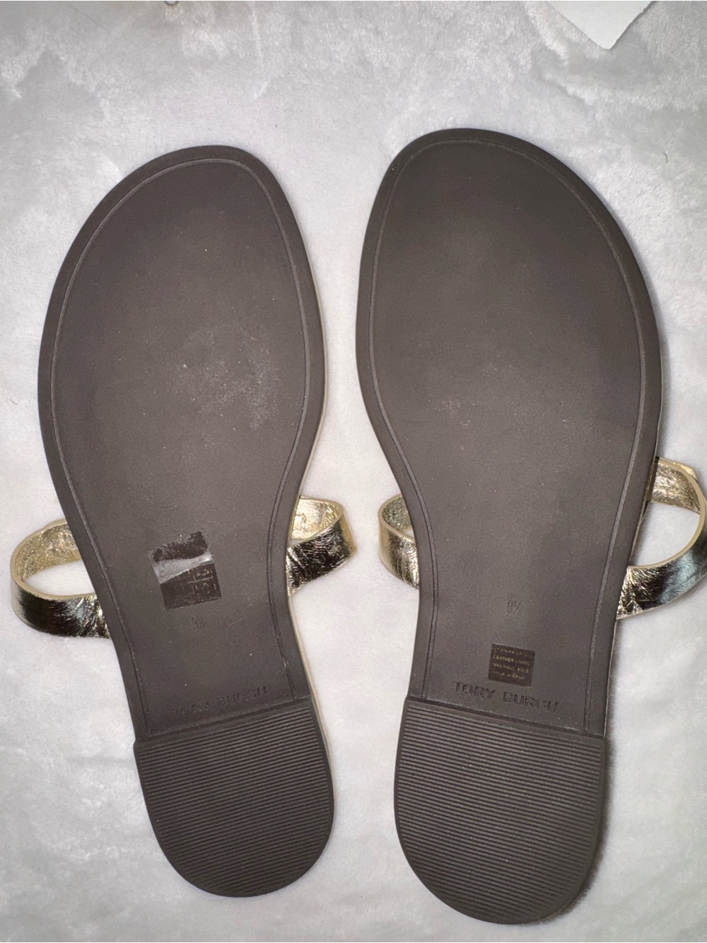 Tory Burch Gold Logo Miller Thong Sandals - Picture 4 of 6